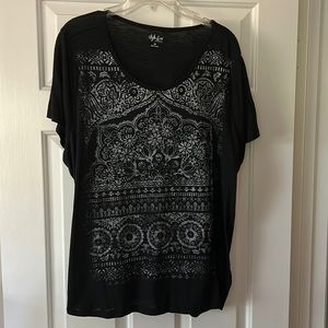 Black mandala inspired t-shirt 3x